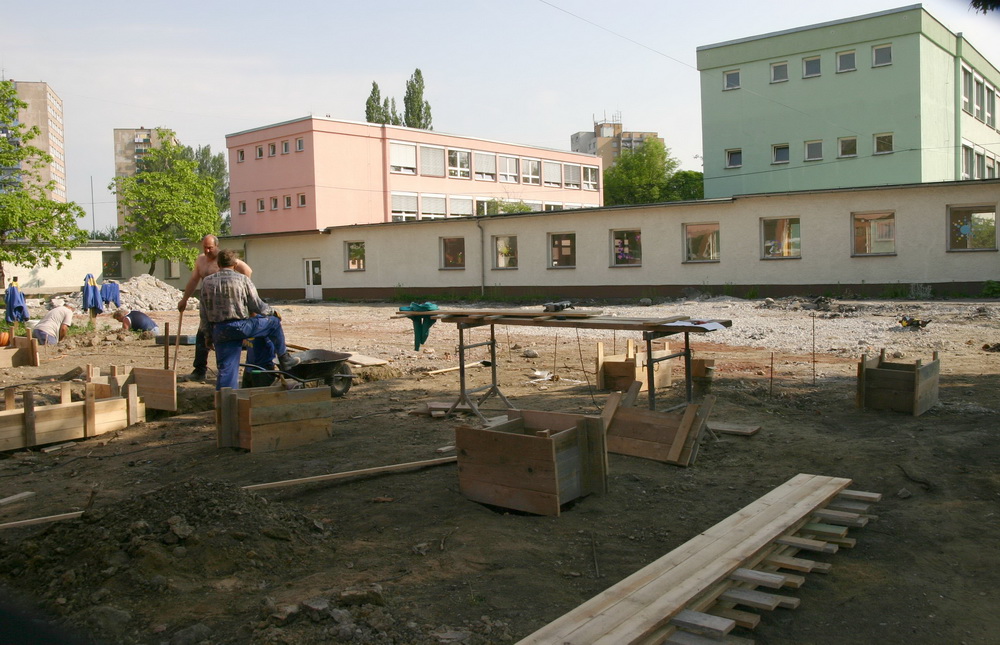 Rekonstrukce dvoru ZŠ ČSA