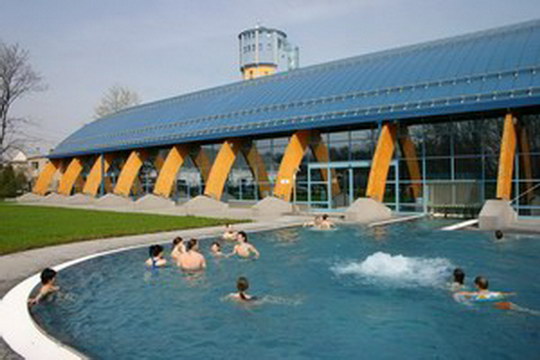 Školáci v pondělí do aquacentra za poloviční vstupné