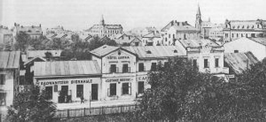 Tehdejší Štěpánčina třída je dnes ulicí 9. května