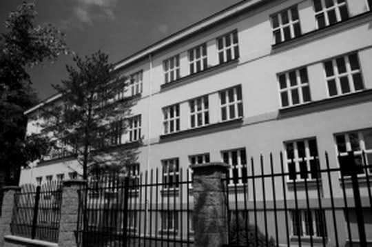 Gymnázium v Bohumíně má 90 let, s pomocí pamětníků chce seskládat historickou mozaiku