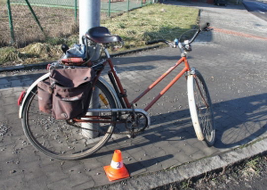 Řidička na křižovatce u Kauflandu narazila do cyklisty, skončil v nemocnici