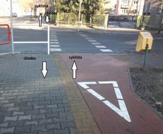 Na cyklostezce a chodníku se chováme podle silničního zákona
