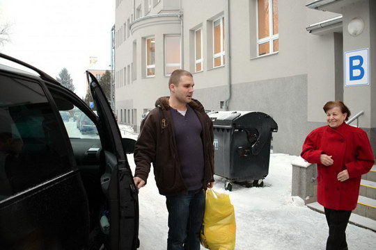 Senior taxi je pro důchodce bonusem navíc, zastavuje jen na místech, která určila radnice