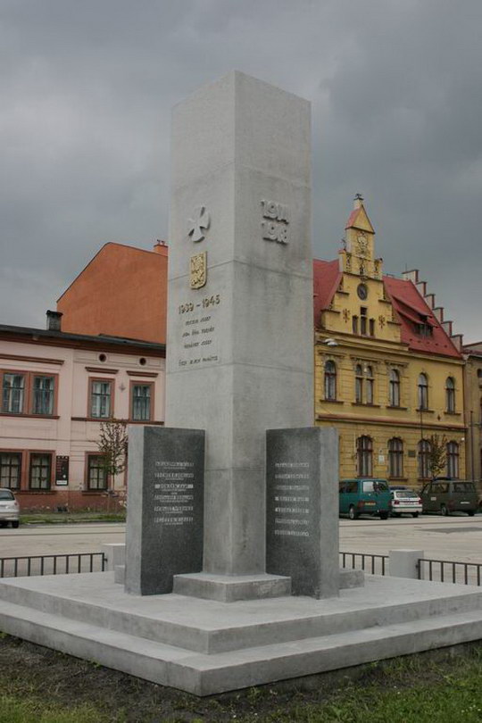O přemístění památníku rozhodnou Starobohumíňáci