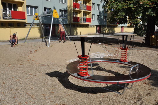 Regenerace vnitrobloku v Poděbradově ulici skončí za týden