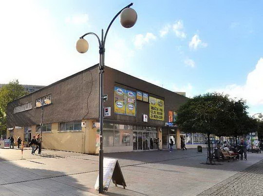 Město plánuje výměnu lamp na pěší zóně