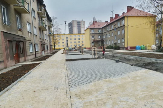 Systém dopravy se u garáží za Hamkrámem nemění