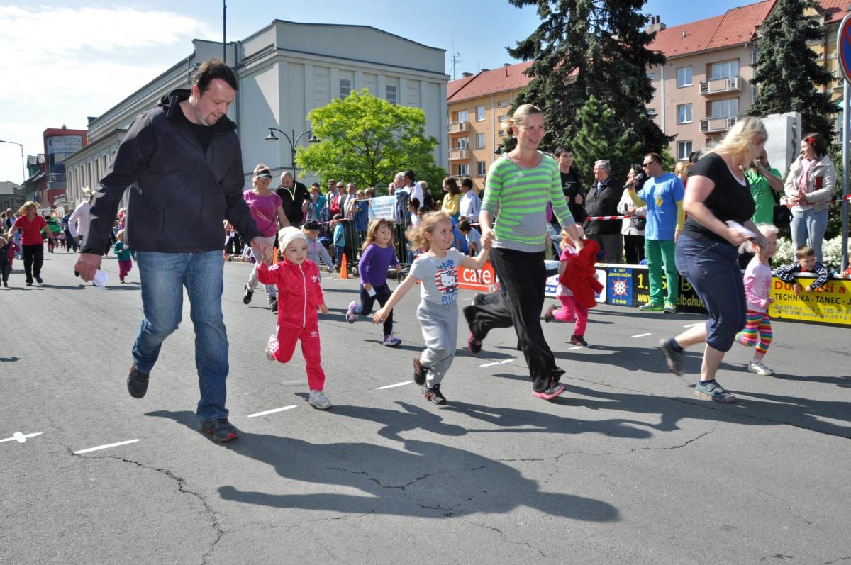 V ulicích Bohumína budou běžci  měřit síly už podevatenácté