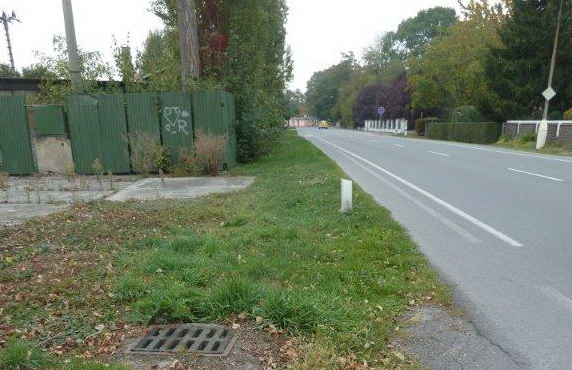 Chodník ulice Slezská, Starý Bohumín - od zastávky po parkoviště