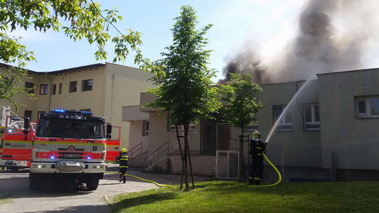 V centru Bohumína dnes hořela drogerie Na Schodech