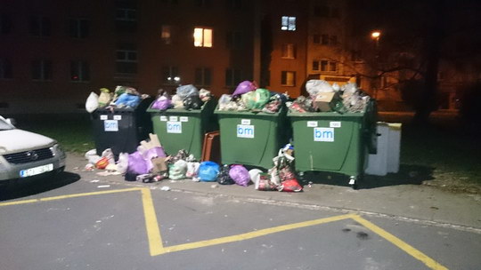 Kontejnery se nepřidělují, vlastníci domů si je objednávají u BM servisu