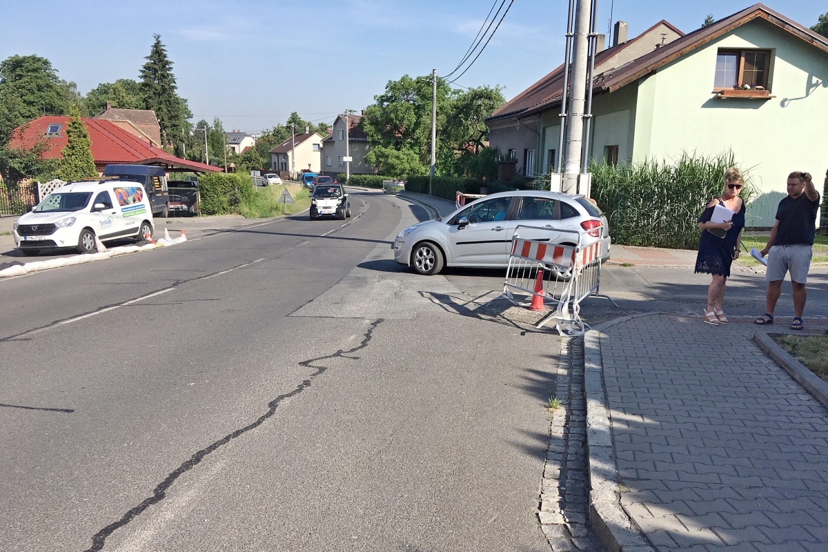 V Záblatí se zbortila kanalizace, oprava přijde na 230 tisíc