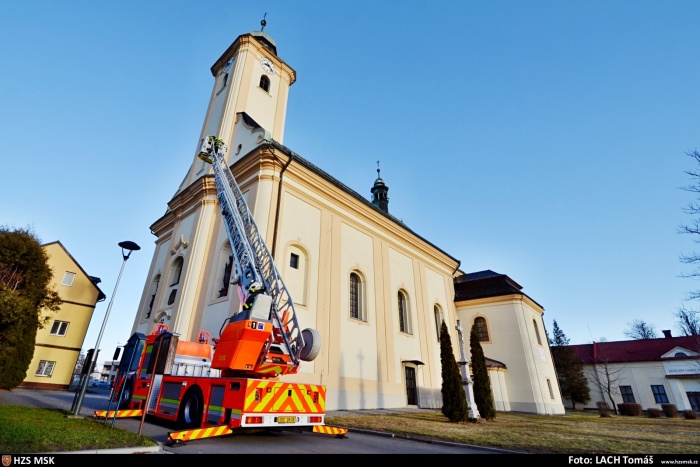 Kvůli silnému větru už více jak 150 výjezdů hasičů, na Karvinsku je zatím situace nejklidnější