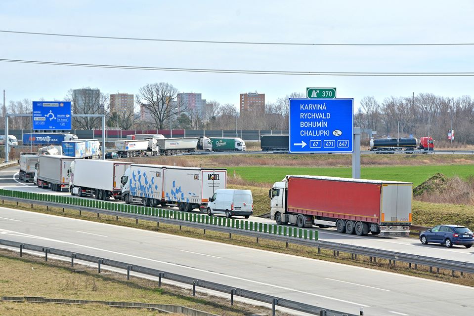 Doprava na dálnici u Bohumína zkolabovala