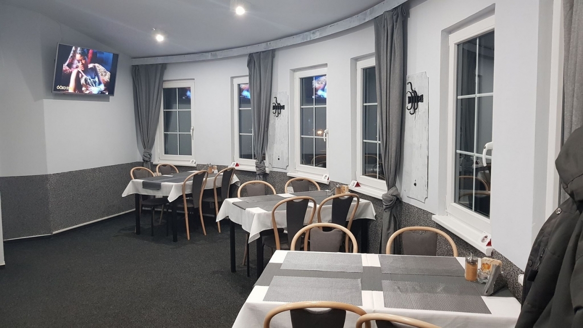 Pro kavárnu v oblacích a restauraci na golfu hledá Bospor nové provozovatele