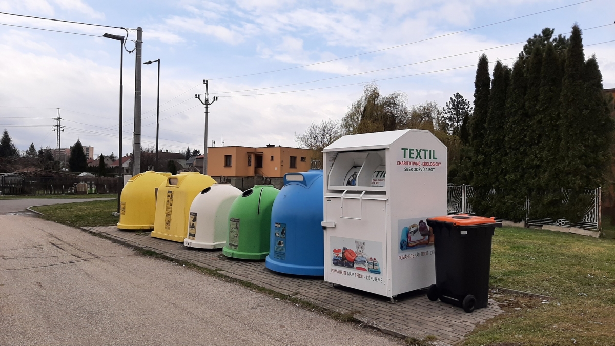 Víc kontejnerů k třídění textilu, Bohumín rozšířil počet sběrných míst