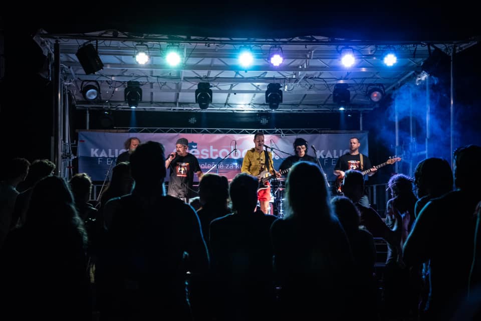 Druhý Kalich Fest nabídne vydatnou porci kvalitní muziky i noční silent disco