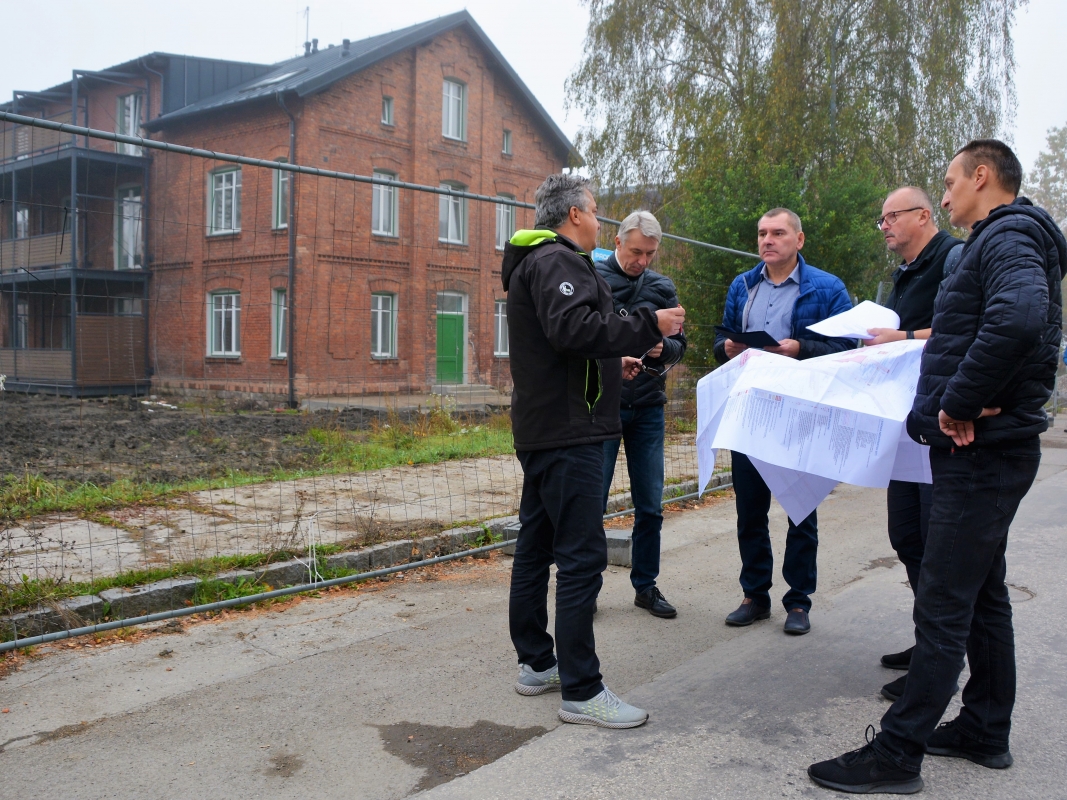 Město už plánuje opravy na příští rok, zdravotní prohlídkou prošlo čtyřicet chodníků a silnic