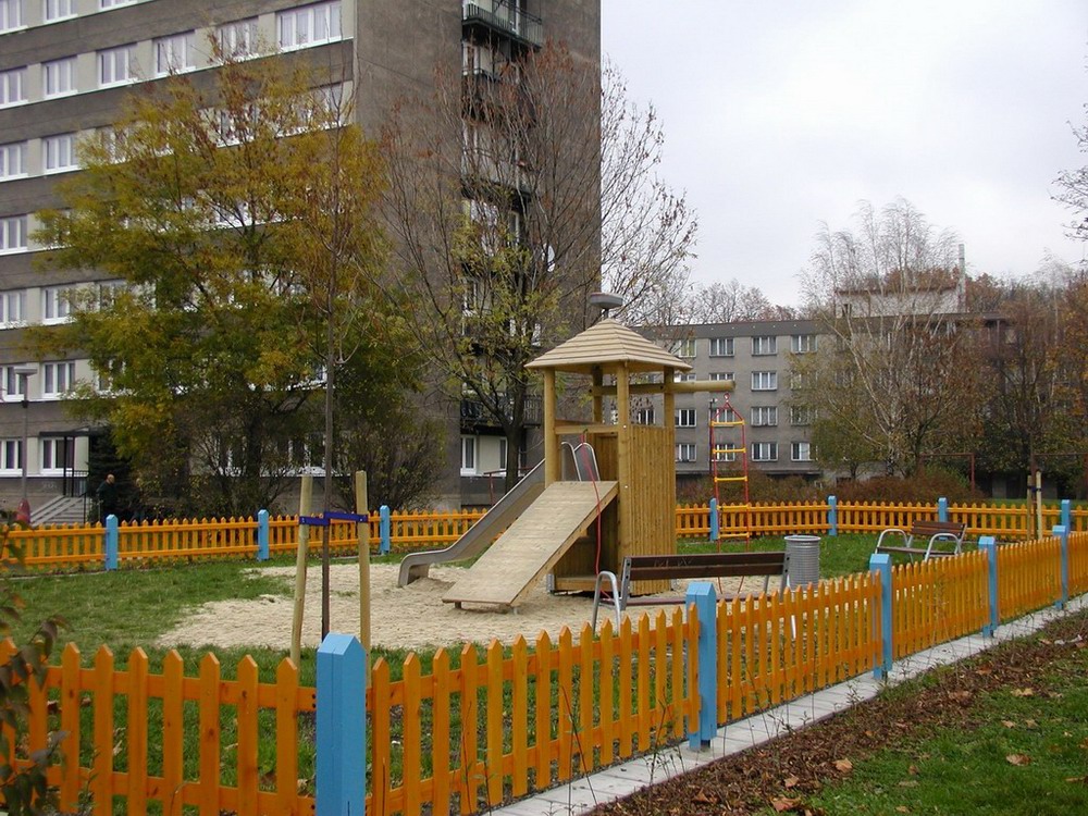 Nabídka práce - správce dětských hřišť a koutků