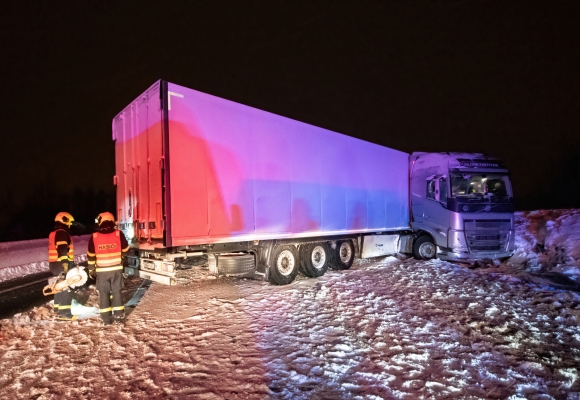 Nehoda kamionu zablokovala dálnici D1 u Bohumína