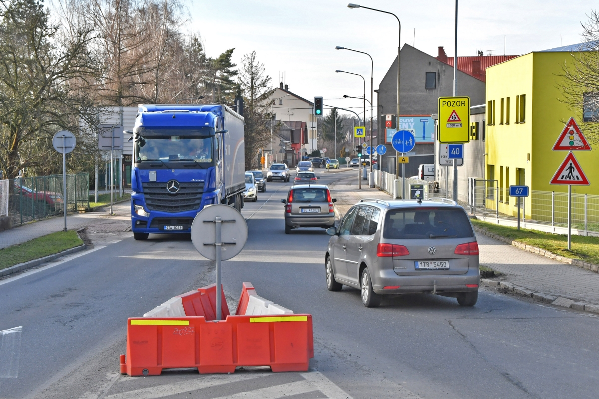 Řidiče v Bohumíně zpomalí oprava dopravní tepny a stavba nového chodníku