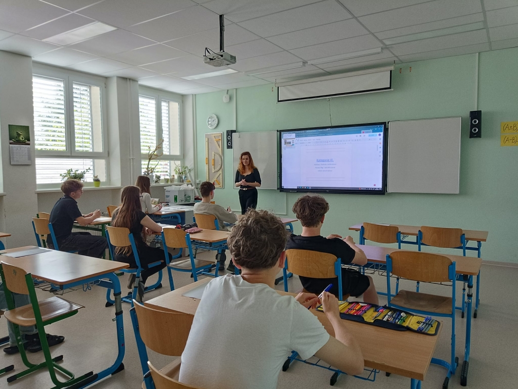 Hello and tschüs, další ročník celoměstské soutěže v cizích jazycích hostila Dolní Lutyně