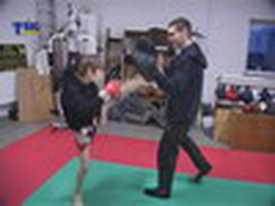 Viktor Říha je úspěšným kickboxerem - show video