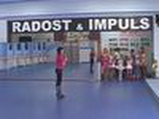 Nová tělocvična nejen pro akrobacii - zobrazit video