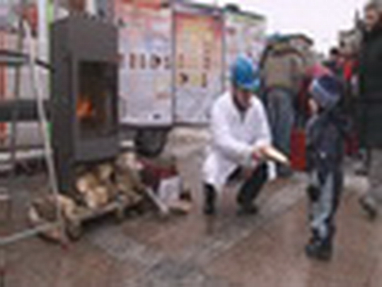 Dýcháme to, čím topíme - zobrazit video