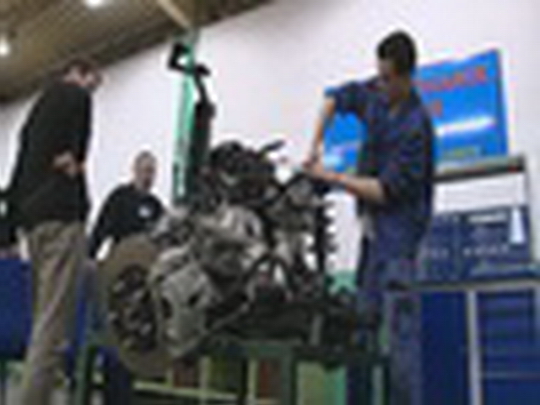 Automechanik junior 2012 - zobrazit video