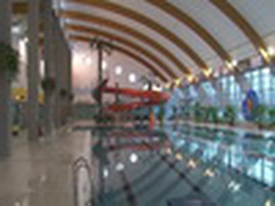 Střecha aquacentra potřebuje opravu - show video