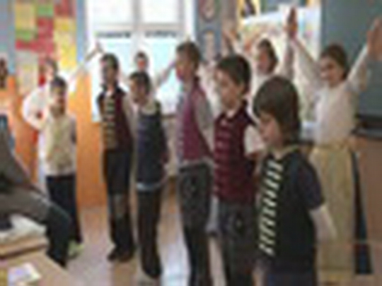 K výročí školy vystoupí v krojích - show video