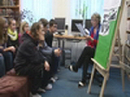 Loučení s knihovnicí Hedvikou - show video