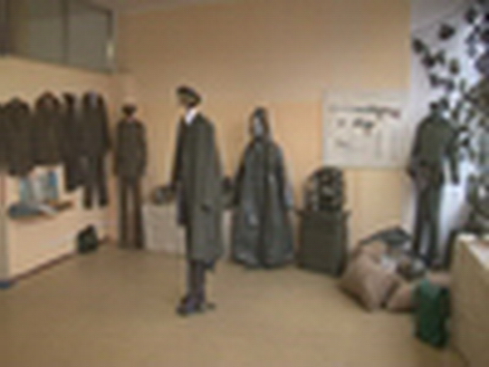 Expozice věnovaná armádě - show video