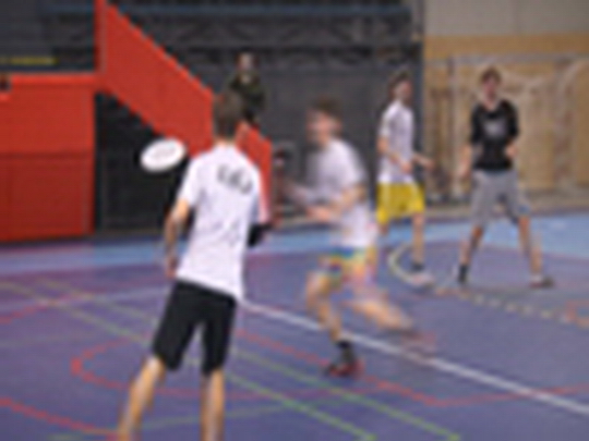 Domácí turnaj ve frisbee - show video