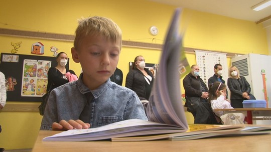 Prázdniny skončily, začal nový školní rok - zobrazit video