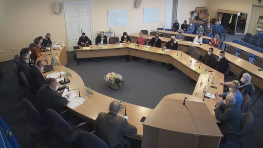 Na podporu uprchlíků 1,6 milionu korun i ubytování - przedstawić wideo