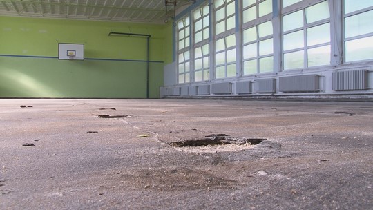 Dvě tělocvičny dostanou moderní podlahy - show video
