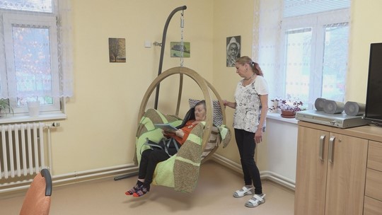V Domově Jistoty seniorům pomáhá bazální stimulace - zobrazit video