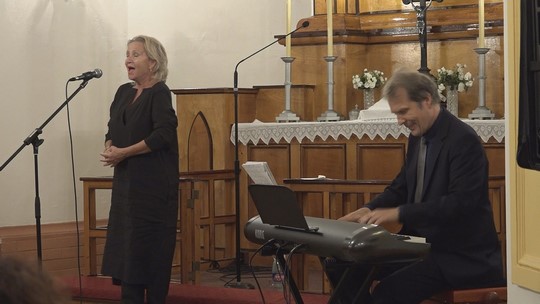 Bára Basiková koncertem podpořila evangelický kostel - zobrazit video