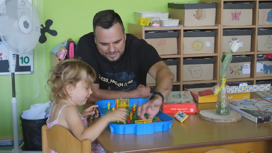 Táto, pojď si hrát, školka FIT patřila tatínkům - show video