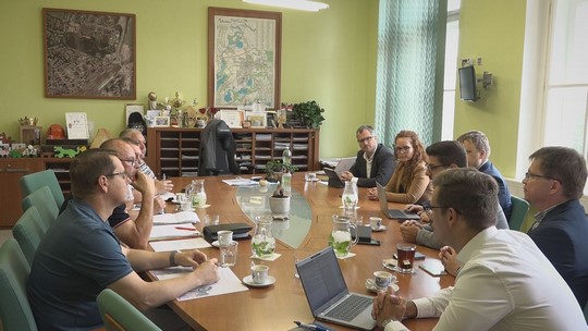 Tři ministerstva a gigafactory, Bohumín trvá na svém - przedstawić wideo